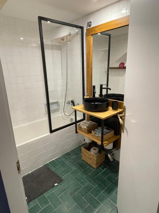 Tuca - Apartamento Acogedor Con Garaje A 1 Km De Веля Екстериор снимка